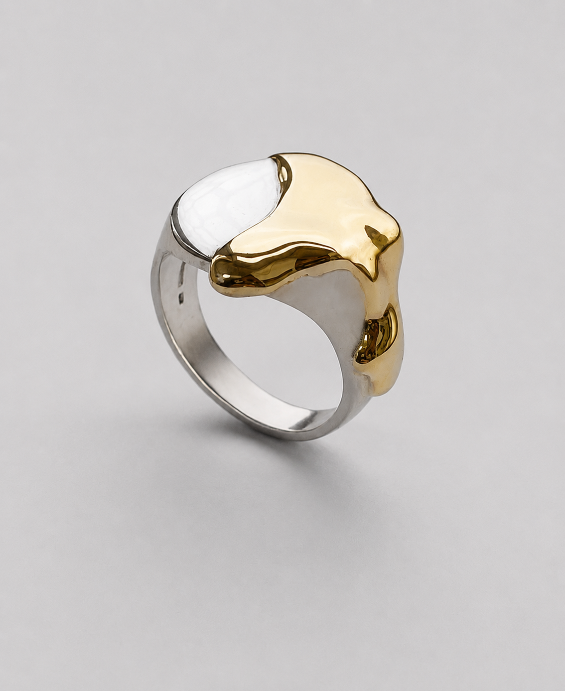 06. Dripping Signet Ring
