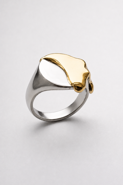 06. Dripping Signet Ring