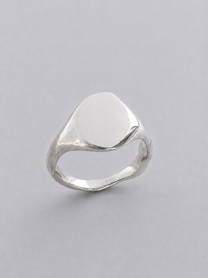 07. Dripping Edged Signet
