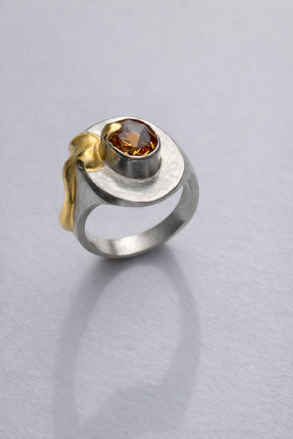 08. Golden Drop Signet